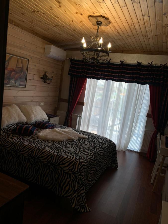 Relax Complex Hotel Boryspilʼ Extérieur photo